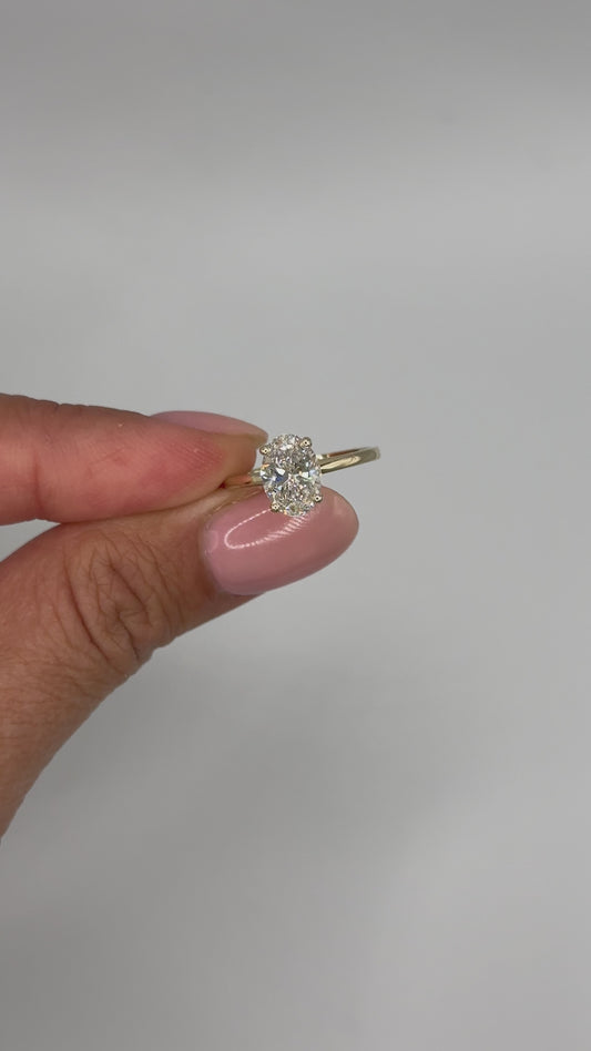 2 Ct Oval 4 Prongs Solitaire Ring Lab Grown Diamond D VVS2 18K Yellow Gold